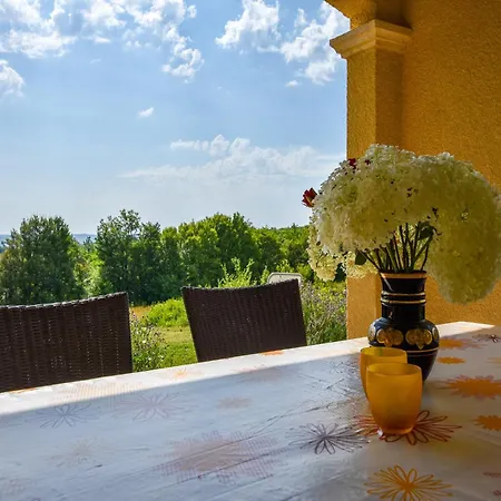 In With Pool & Nearby * Cazals (Lot)