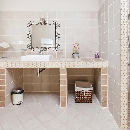 In With Pool & Nearby Cazals (Lot)