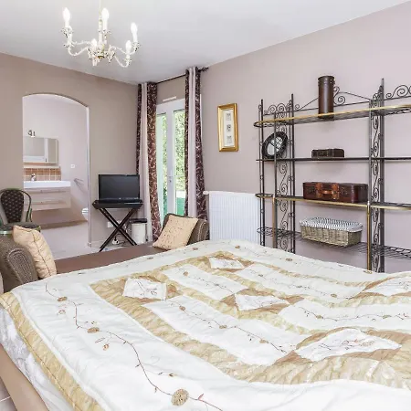 Villa Luxury In Cazals With Swimming Pool
