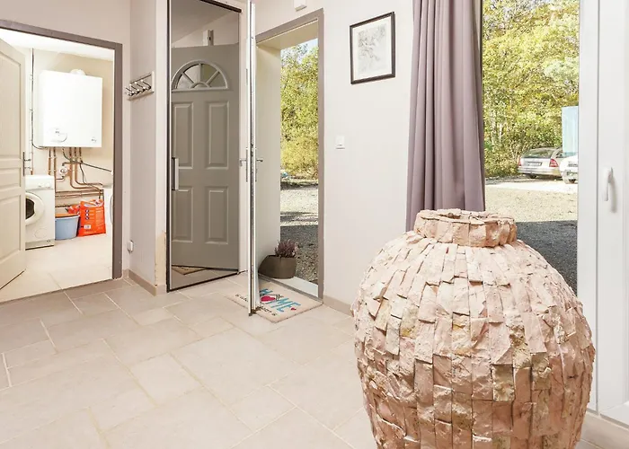 Villa In With Pool & Nearby Cazals (Lot)